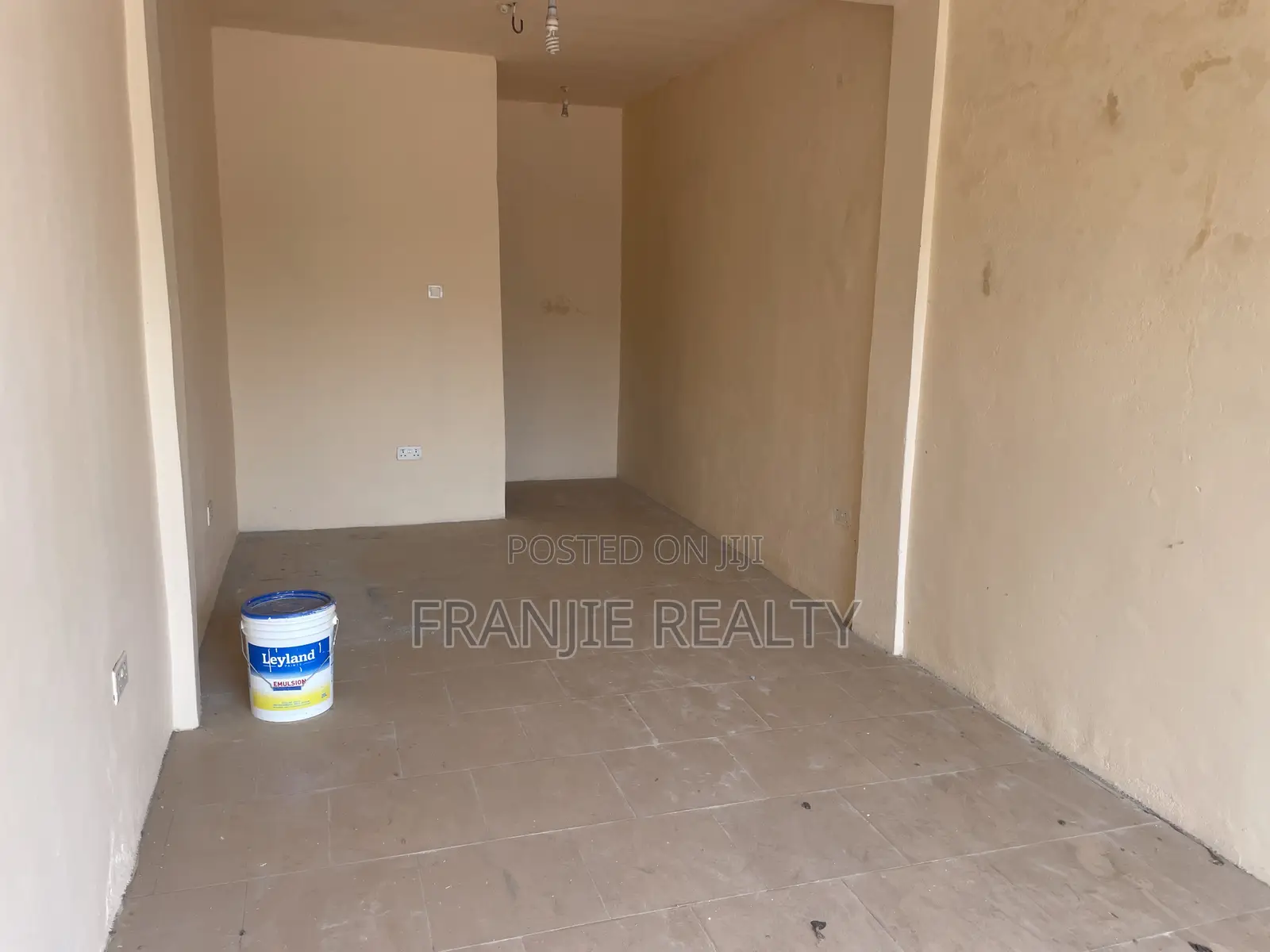 Shop for Rent at Alhaji Tabora in Lapaz