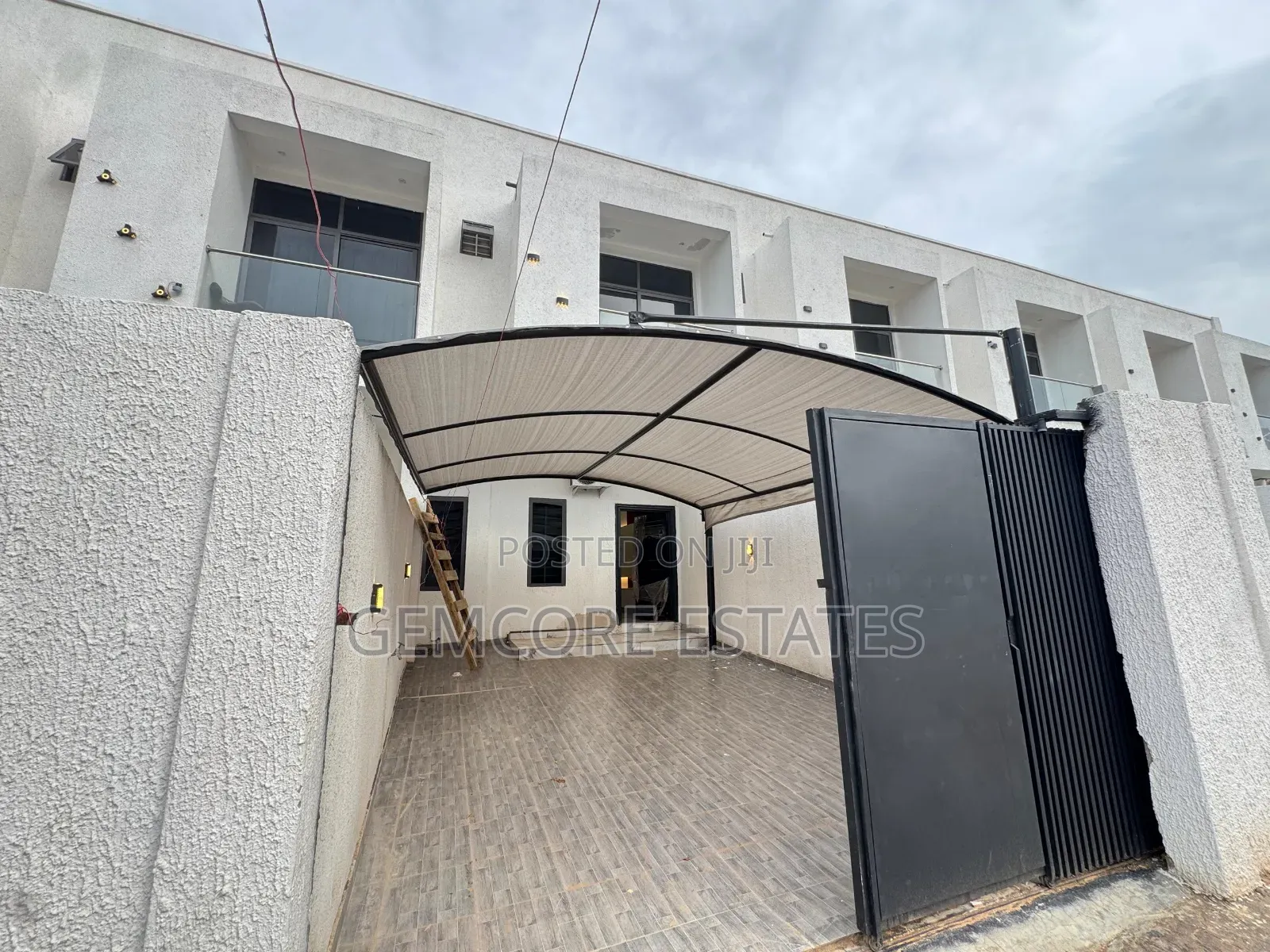 2bdrm Townhouse/Terrace in Nanakrom, Ashaley Botwe for sale in Ashaley Botwe