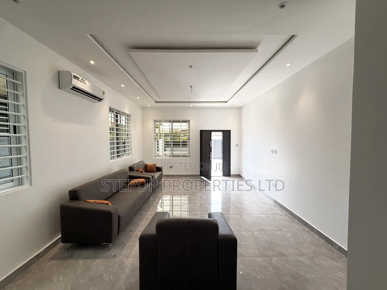 3bdrm House in Adenta Amrahia for sale in Adenta