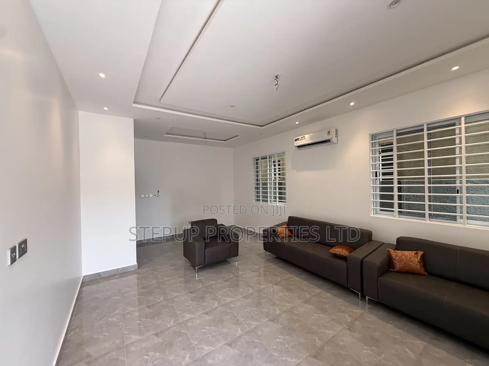 3bdrm House in Adenta Amrahia for sale in Adenta