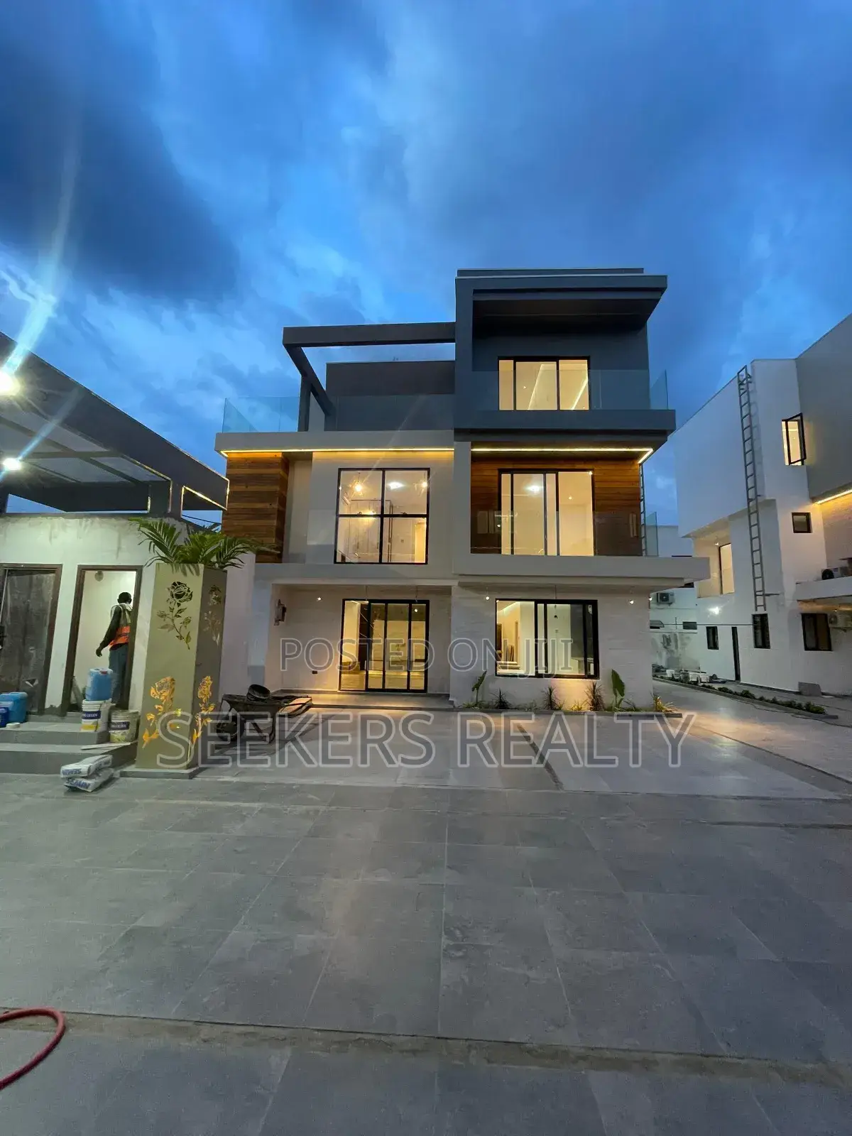 5bdrm House in Seekers Realty, Accra Metropolitan for sale in Accra Metropolitan