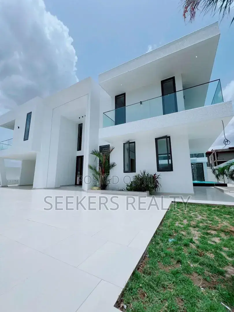 5bdrm House in Seekers Realty, Ghana Flag for sale in Ghana Flag