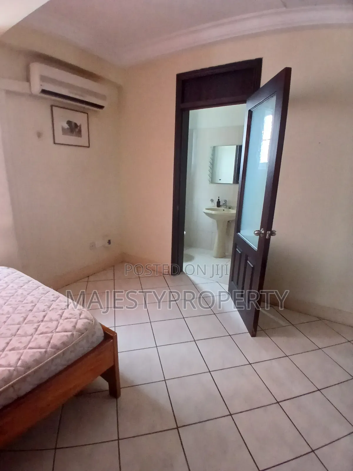 Furnished 3bdrm Apartment in Osu, Oxford Street for rent in Oxford Street