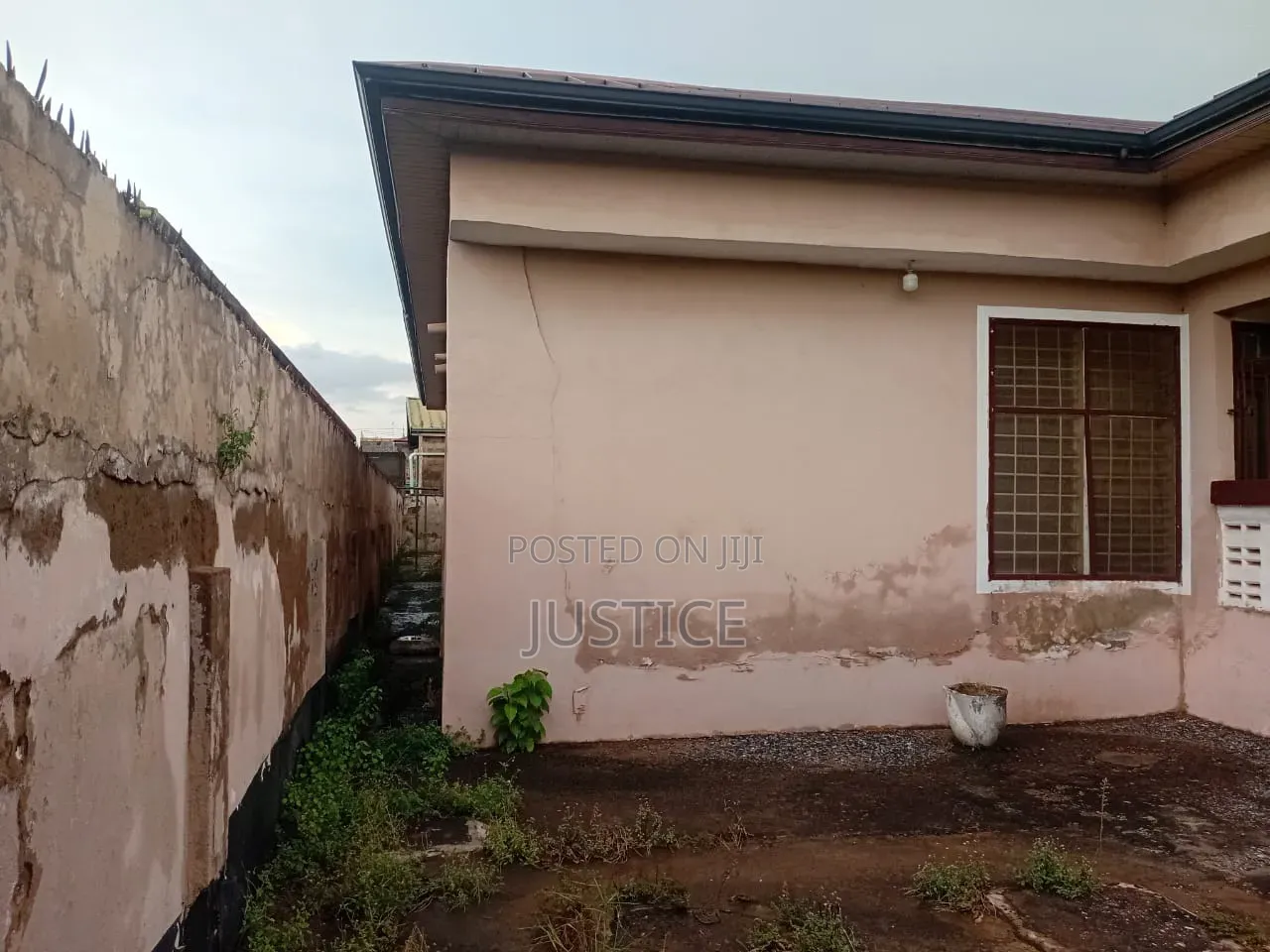 3bdrm House in Achimota Mile 7 for sale in Mile 7