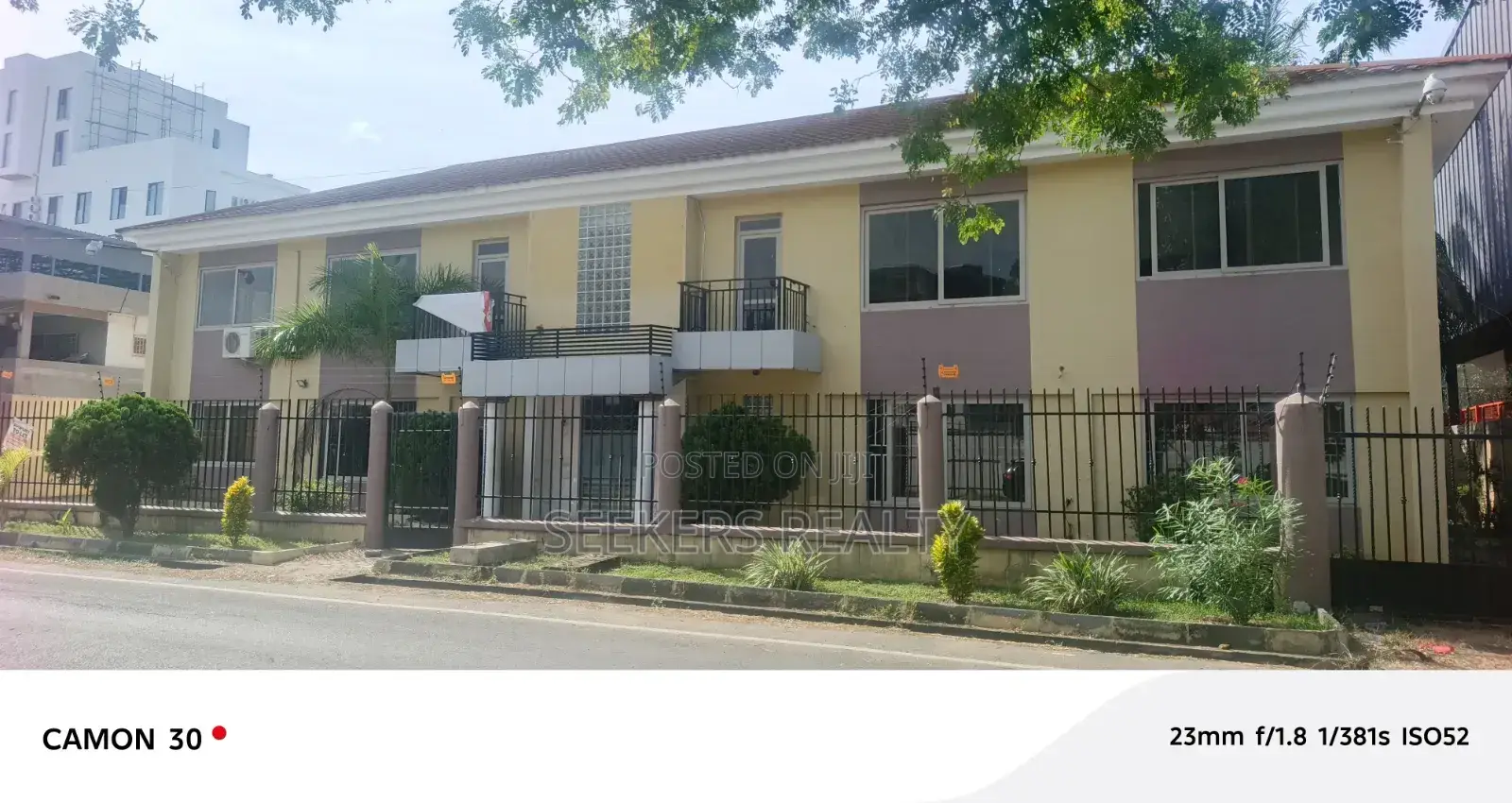 12bdrm House in Seekers Realty, Labone SHS Area for rent in Labone SHS Area