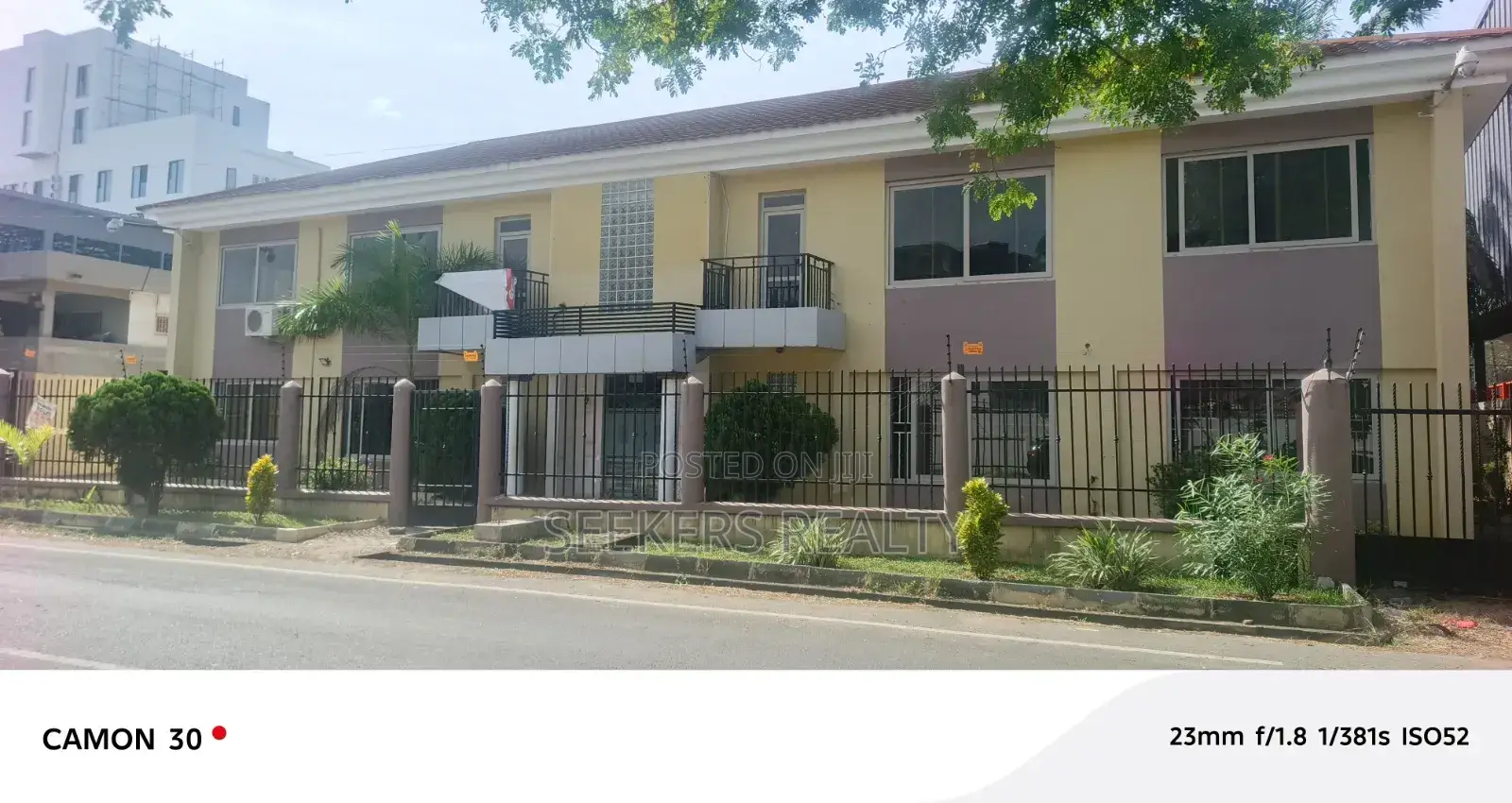 12bdrm House in Seekers Realty, Labone SHS Area for rent in Labone SHS Area