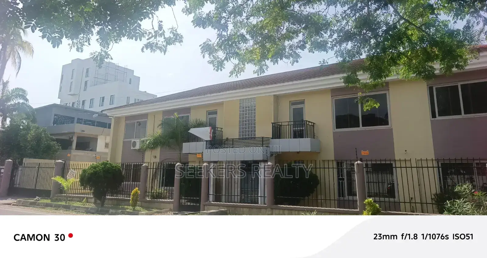 12bdrm House in Seekers Realty, Labone SHS Area for rent in Labone SHS Area