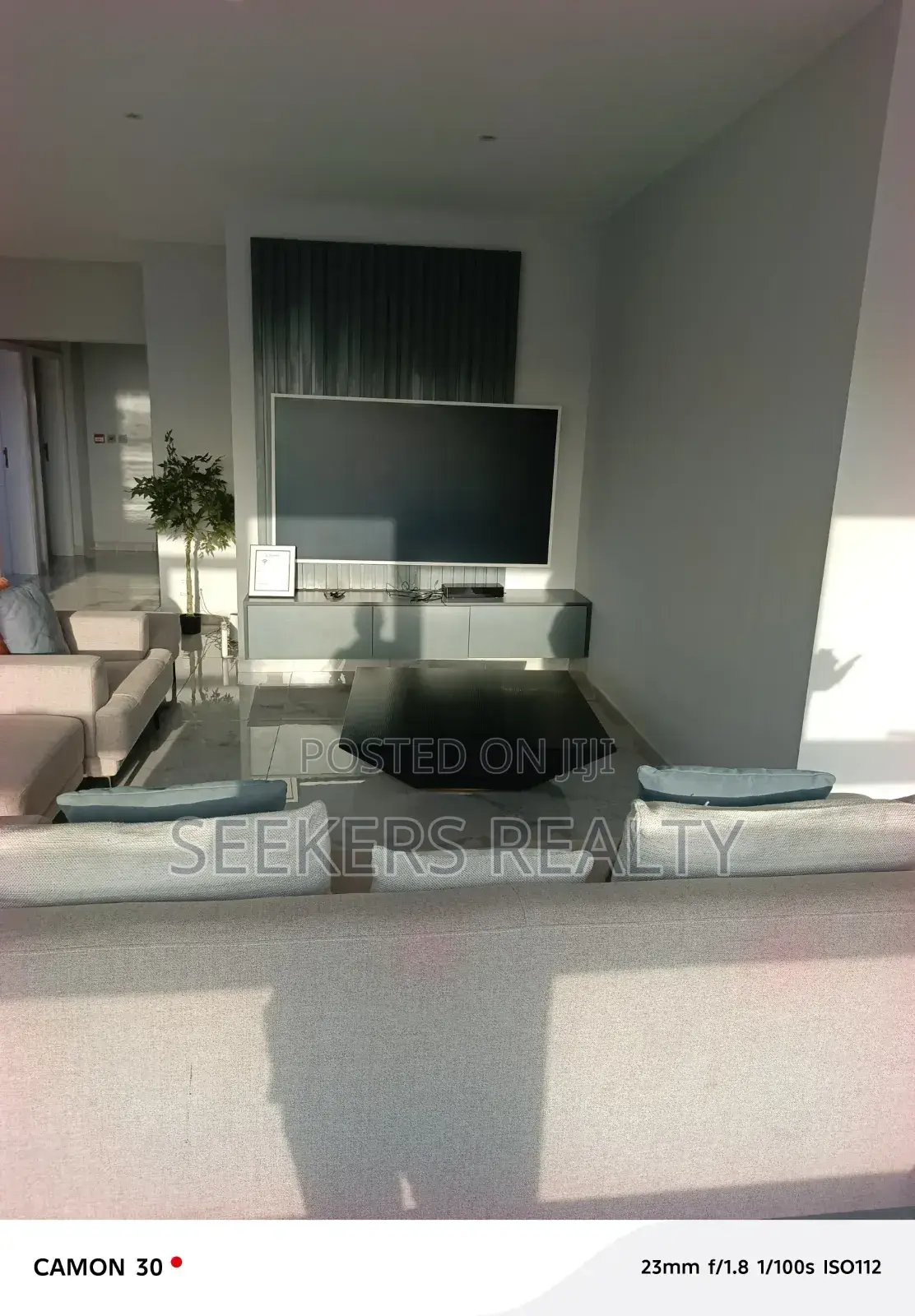 Furnished 1bdrm Apartment in Seekers Realty, Oxford Street for rent in Oxford Street