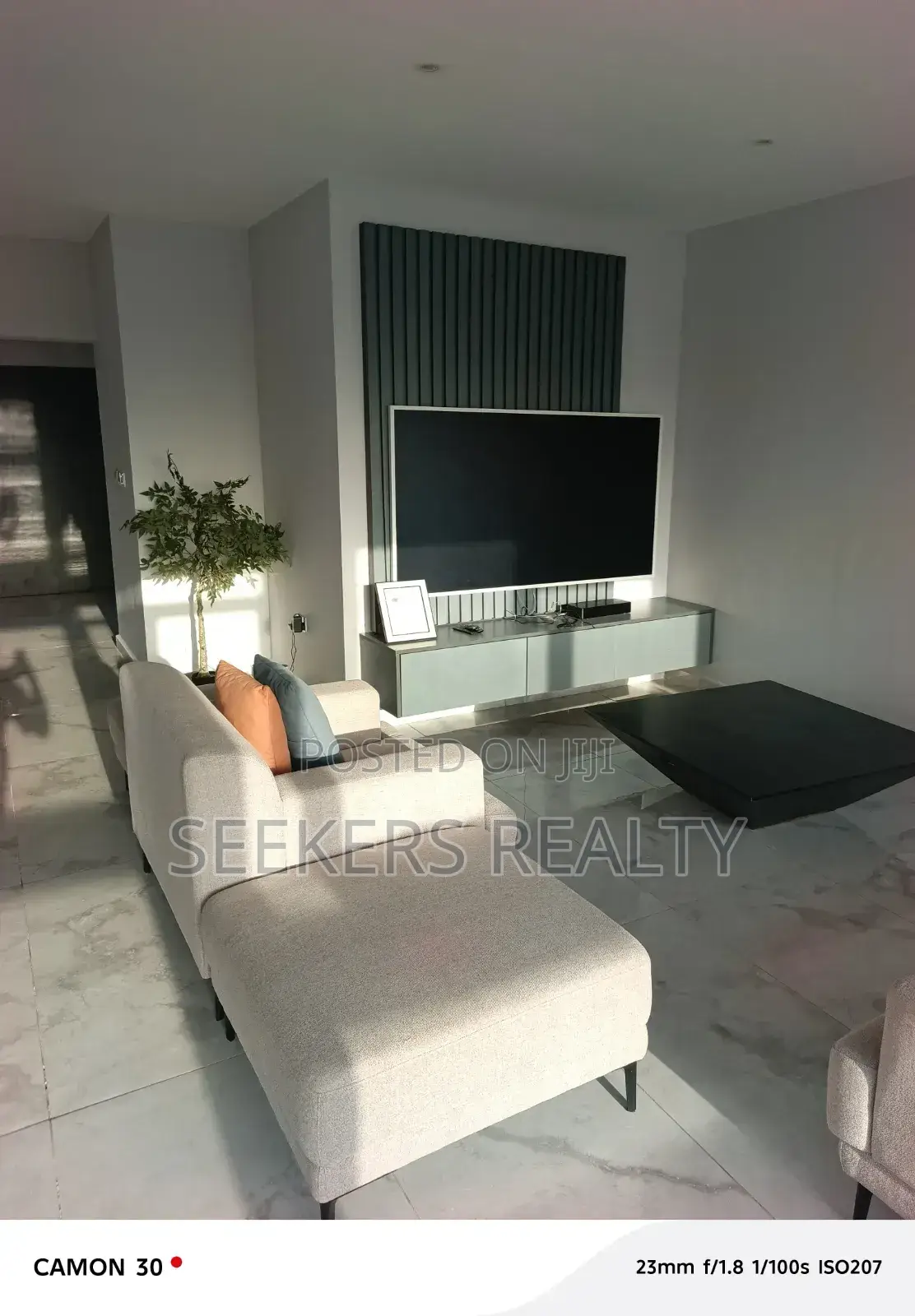 Furnished 1bdrm Apartment in Seekers Realty, Oxford Street for rent in Oxford Street