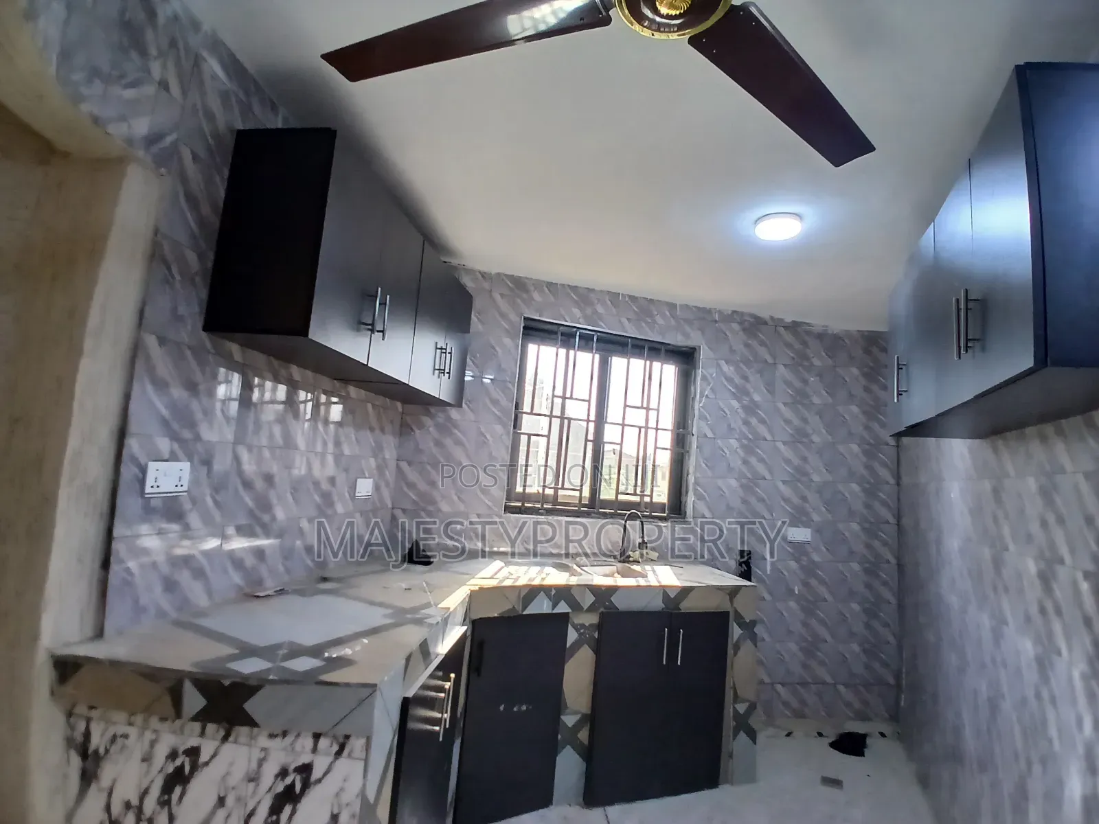 1bdrm Apartment in Batsona, Baatsona Total for rent in Baatsona Total