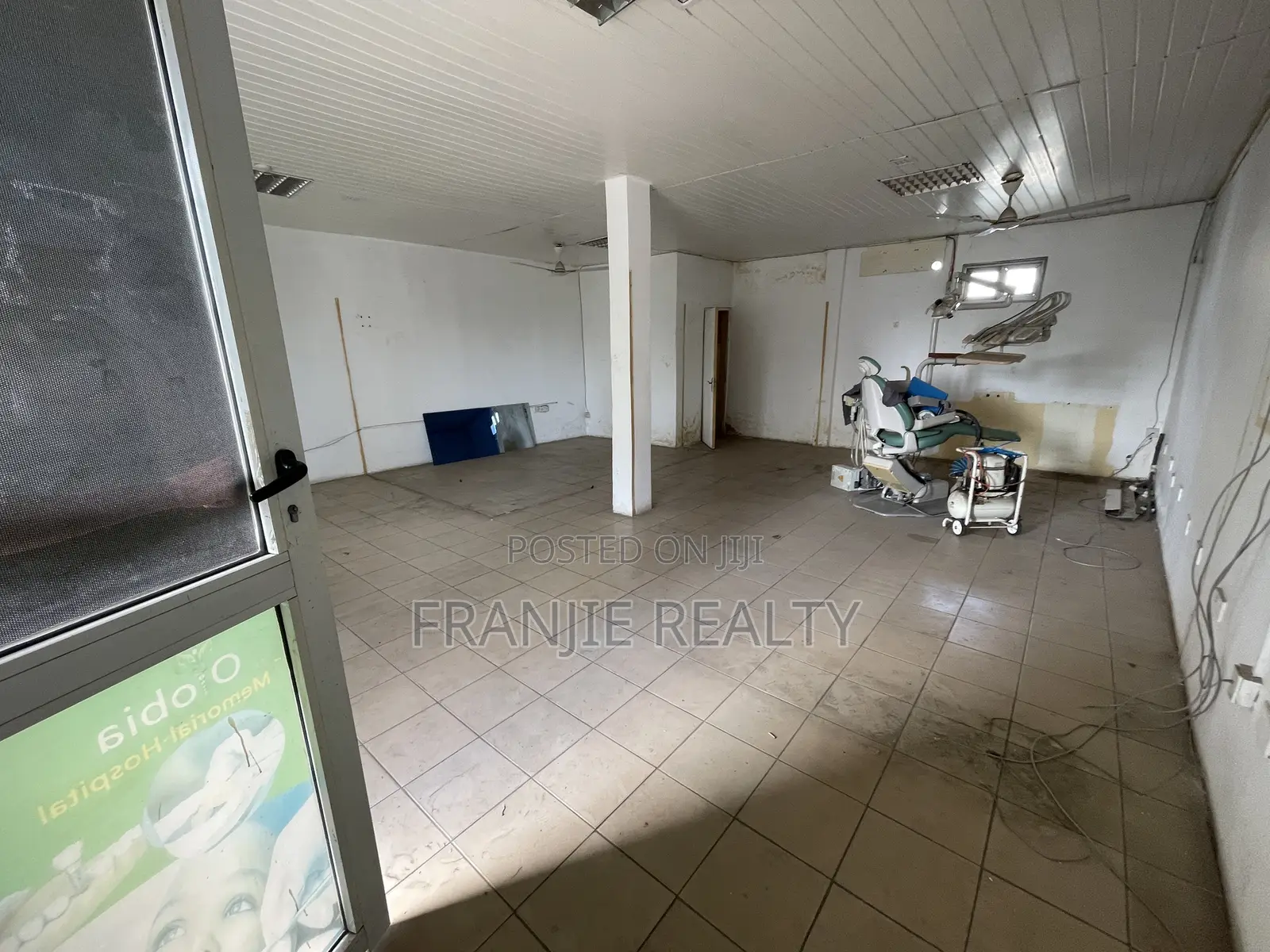 Double Shop for Rent at Abelempke. in Abelemkpe