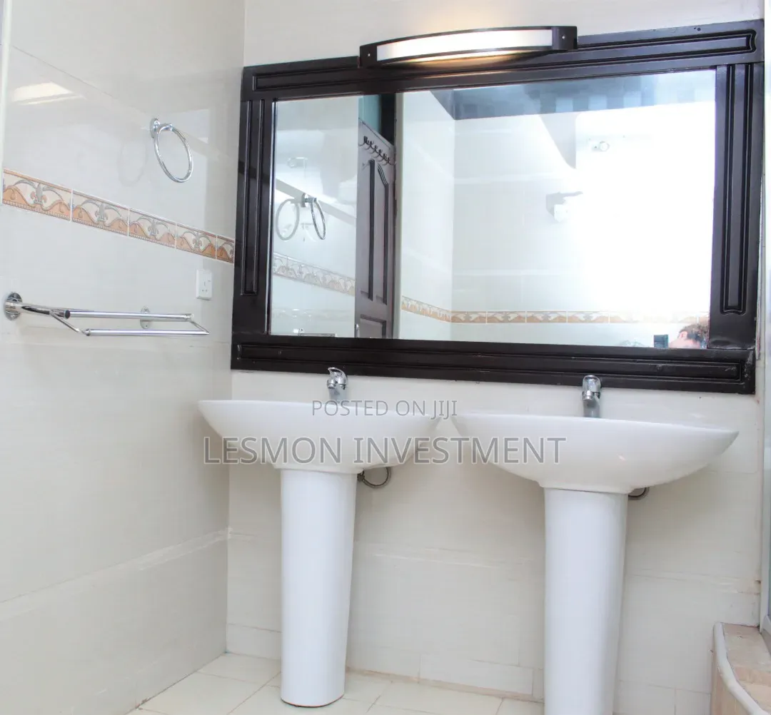 Mini Flat in Lesmon Investment, Sakumono for sale in Sakumono