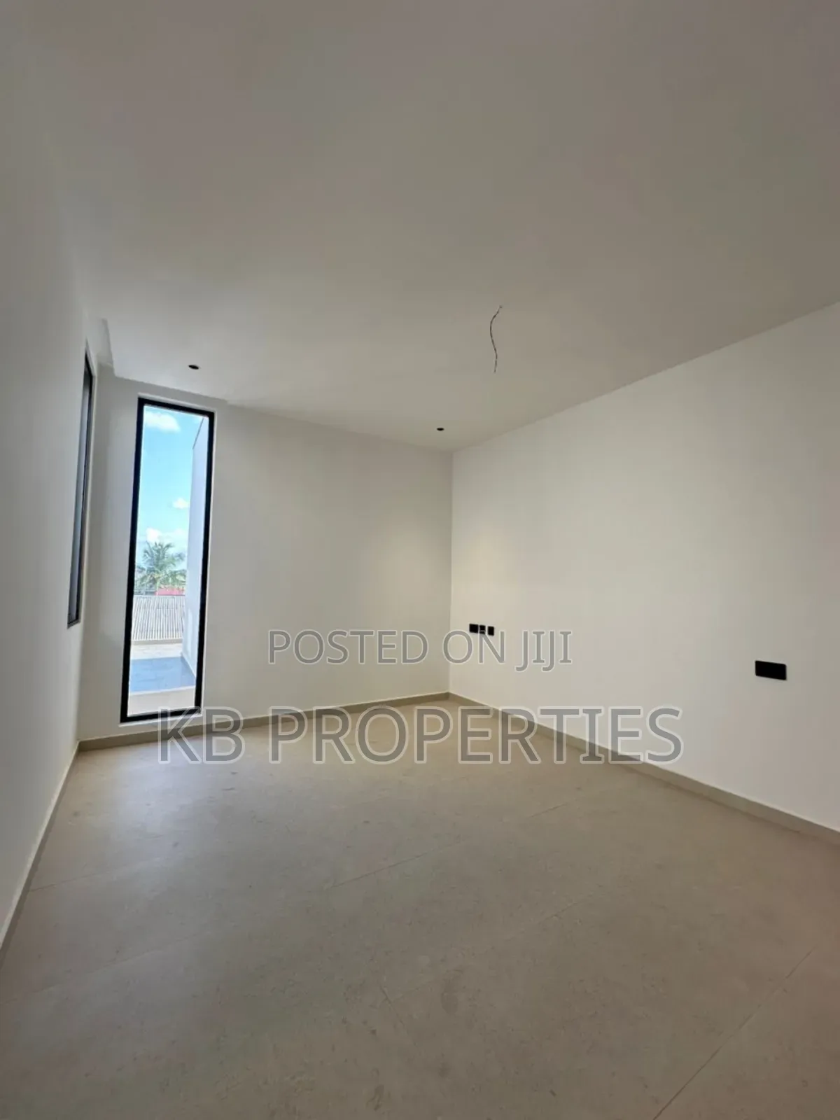 4bdrm Duplex in Kb Properties, American House for sale in American House