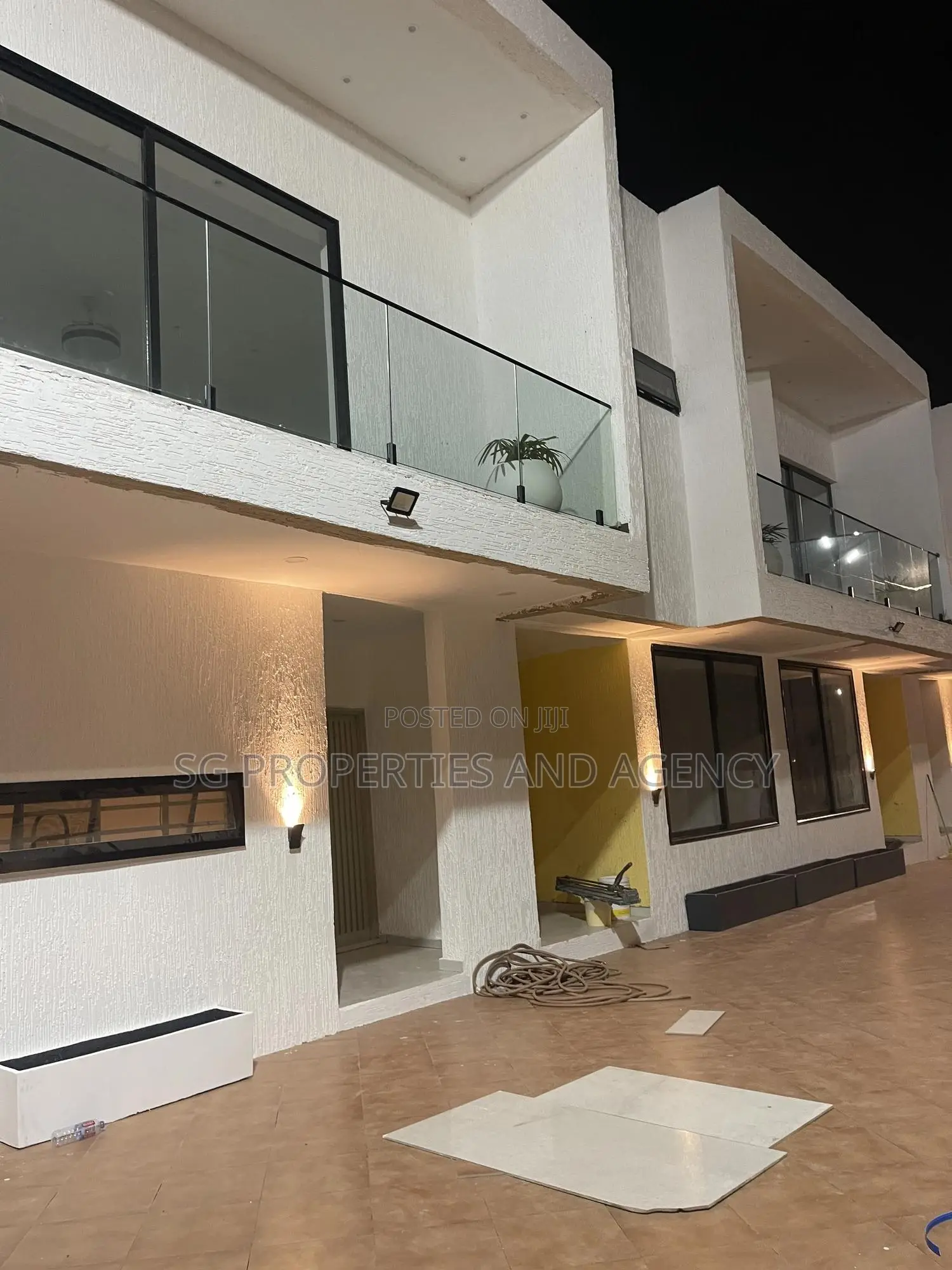 2bdrm Townhouse / Terrace in Lashibi, Sakumono for rent in Sakumono