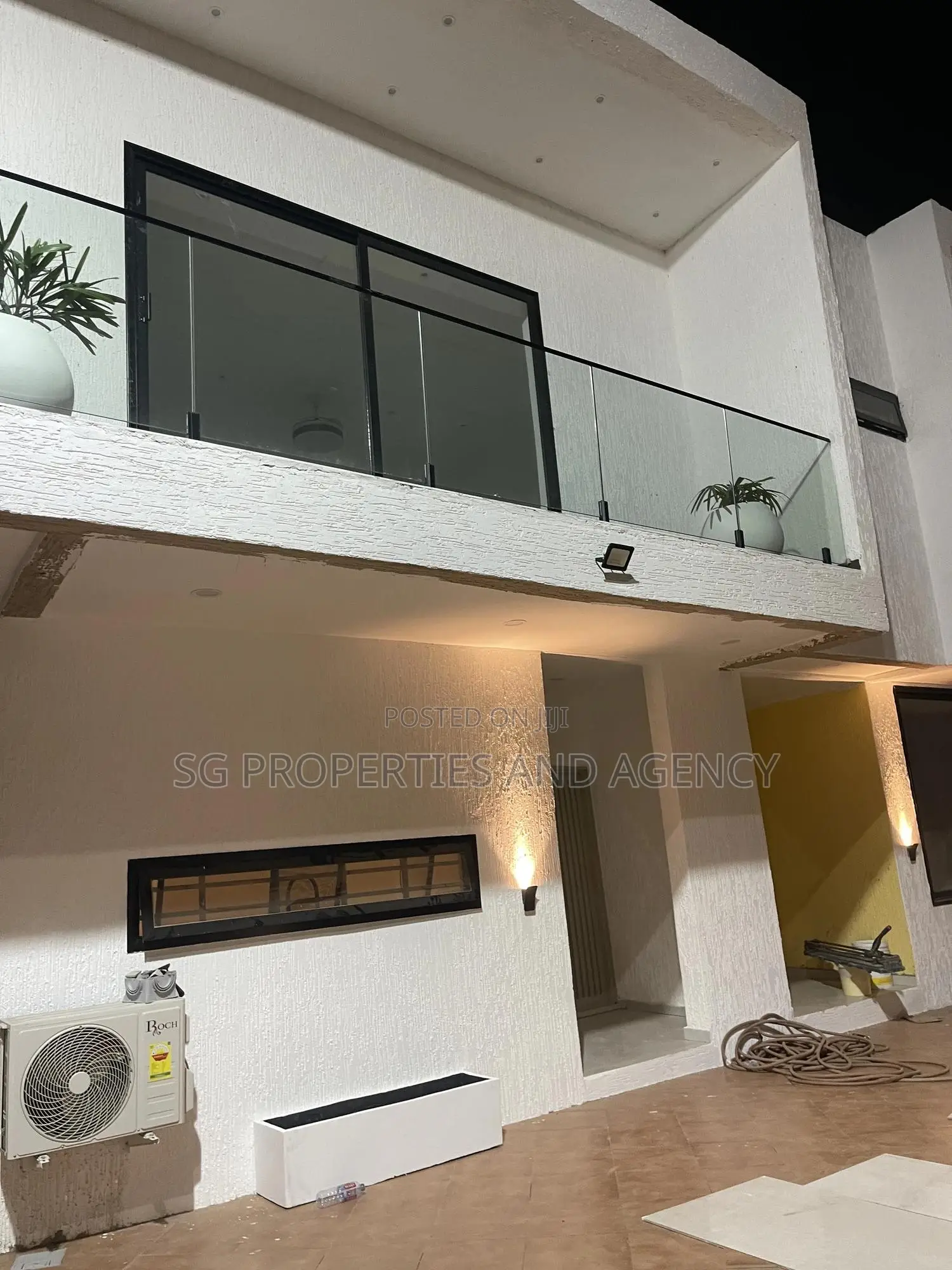2bdrm Townhouse / Terrace in Lashibi, Sakumono for rent in Sakumono
