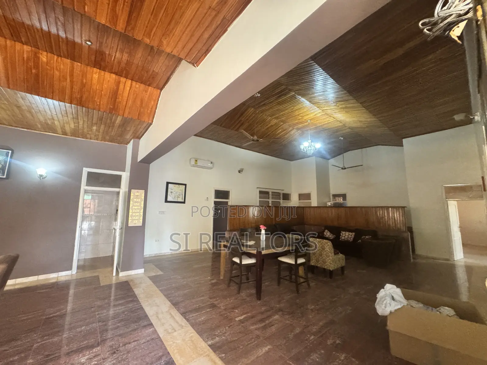 Furnished 4bdrm Bungalow in Sakumono Estates for rent in Sakumono