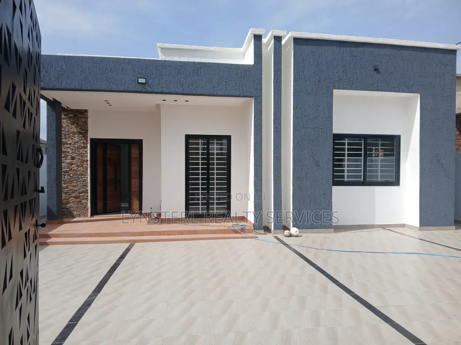 3bdrm Bungalow in Oyarifa Mall Area for sale in Oyarifa Mall Area