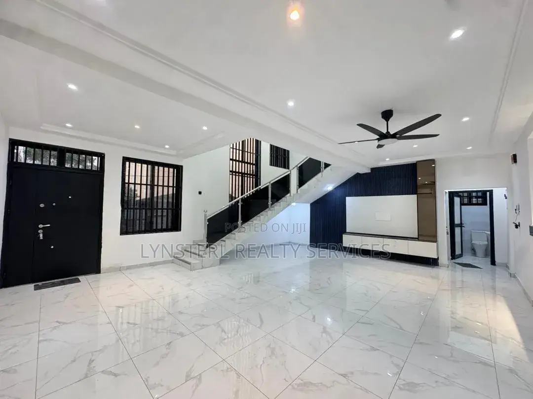 4bdrm Duplex in Housing Down for sale in Housing Down