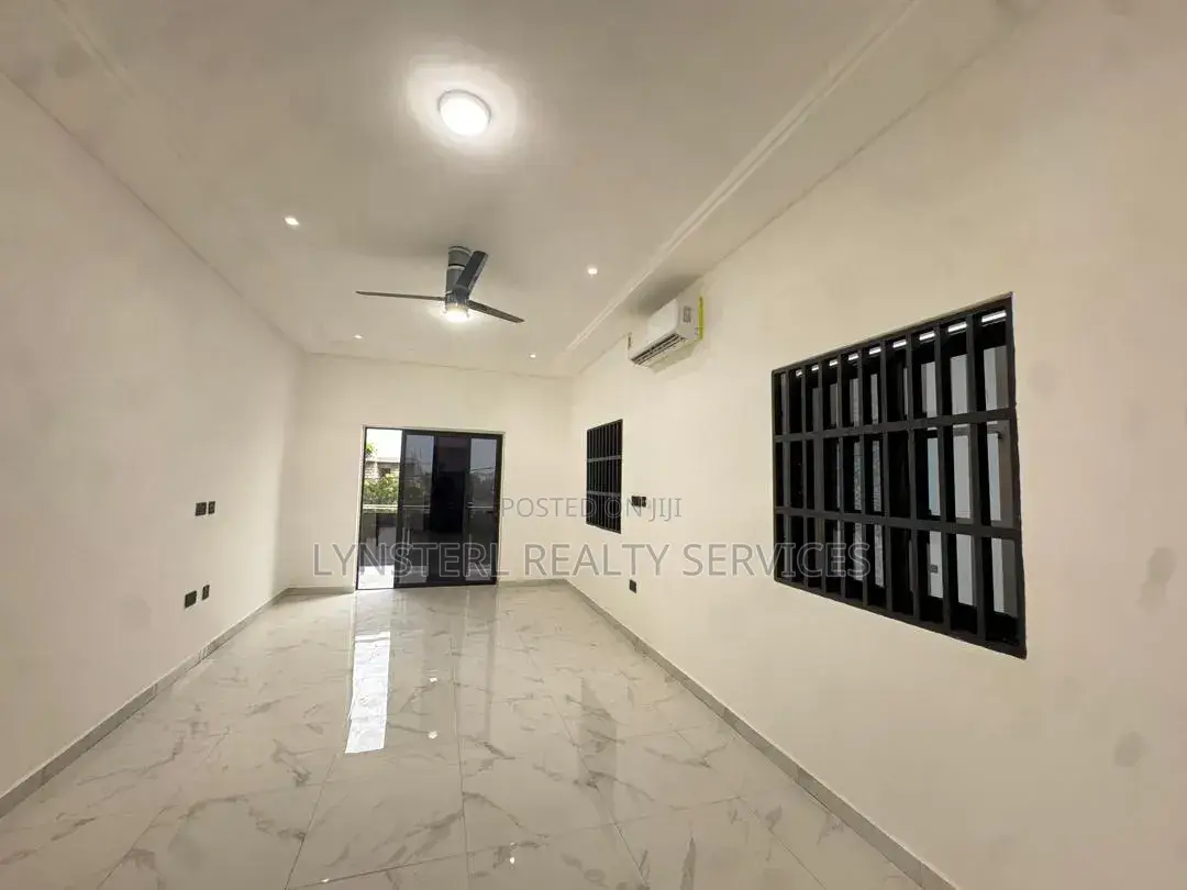 4bdrm Duplex in Housing Down for sale in Housing Down