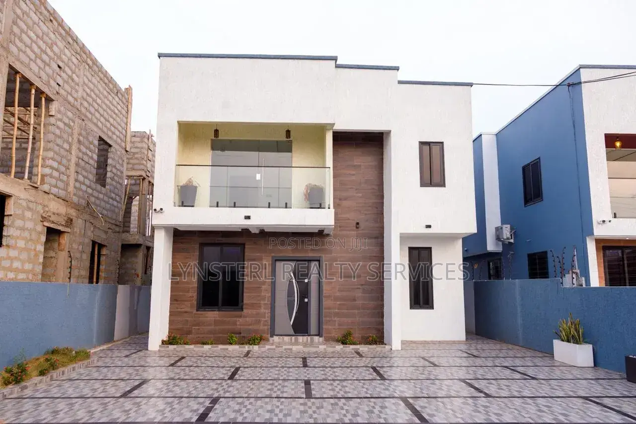 4bdrm Duplex in Community 25 for sale in Community 25