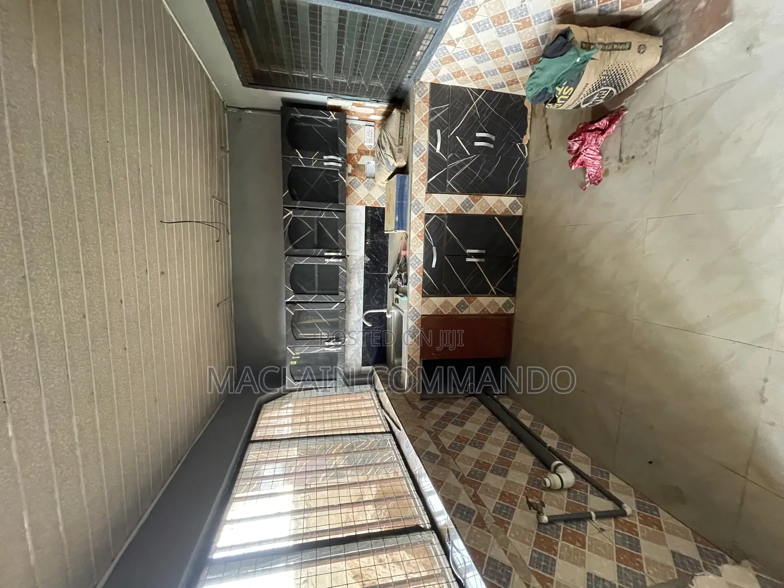 Furnished 1bdrm Room & Parlour in Maclain Commando, Ledzokuku-Krowor in Ledzokuku-Krowor