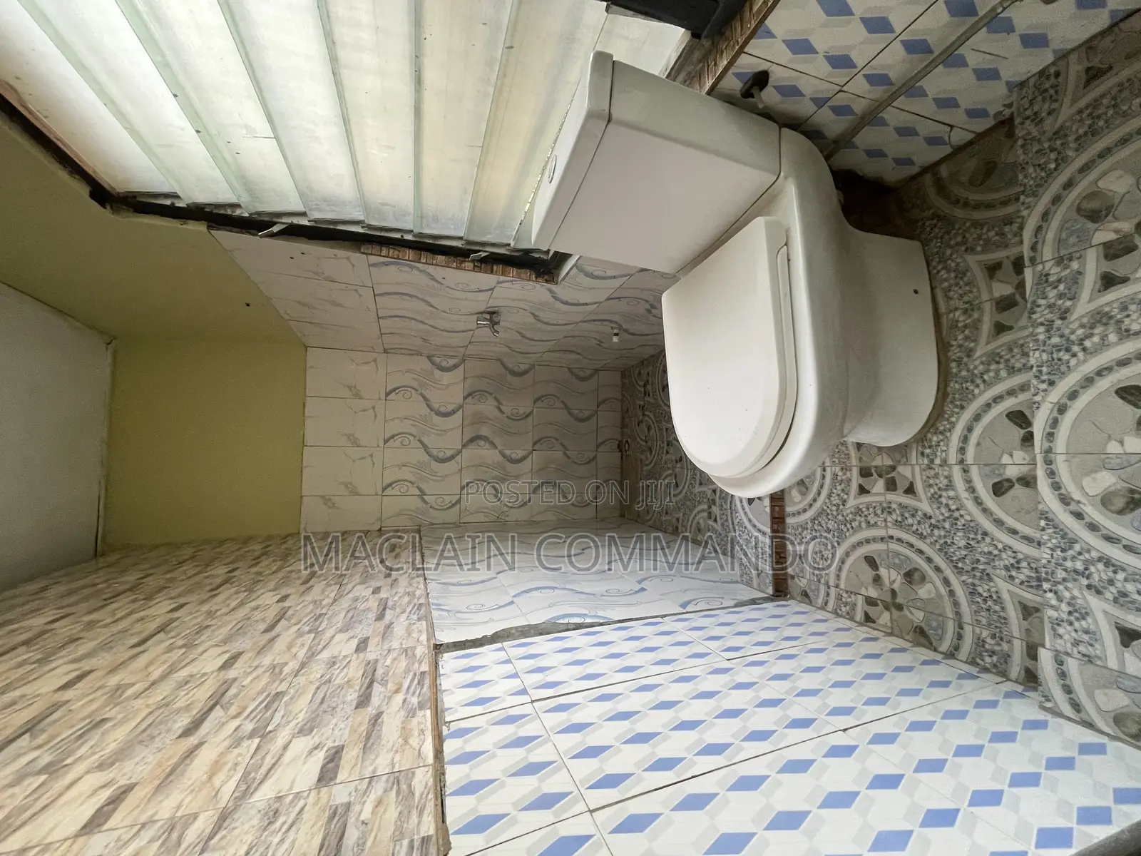Furnished 1bdrm Room & Parlour in Maclain Commando, Ledzokuku-Krowor in Ledzokuku-Krowor