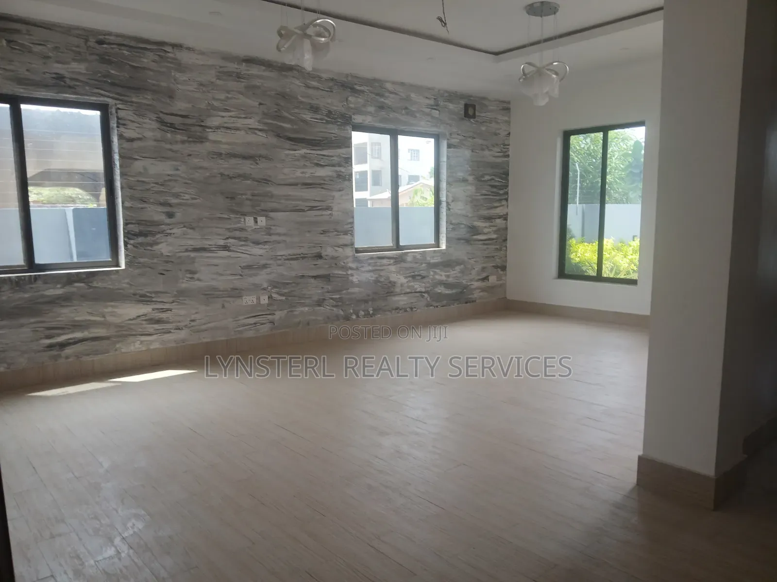 4bdrm Duplex in Oyarifa Mall Area for sale in Oyarifa Mall Area