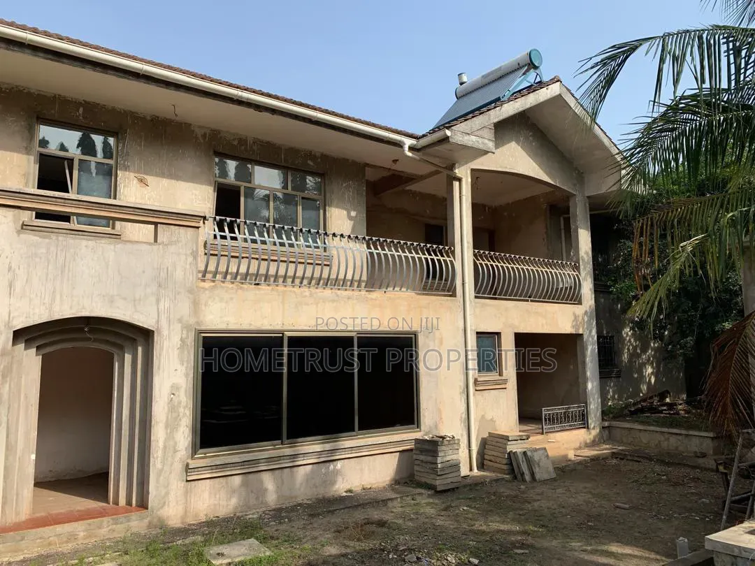 12bdrm House in East Airport for sale in Airport Residential Area
