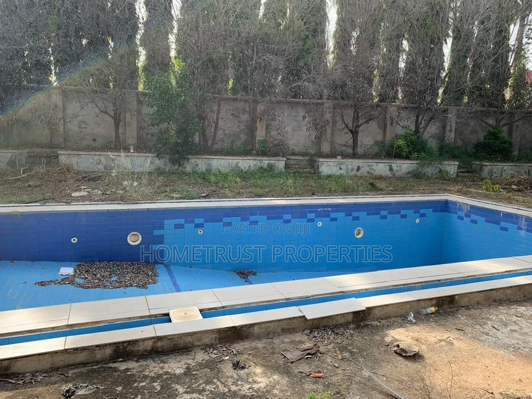 12bdrm House in East Airport for sale in Airport Residential Area