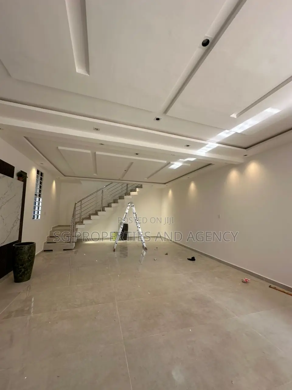 2bdrm Townhouse / Terrace in Lashibi, Sakumono for rent in Sakumono