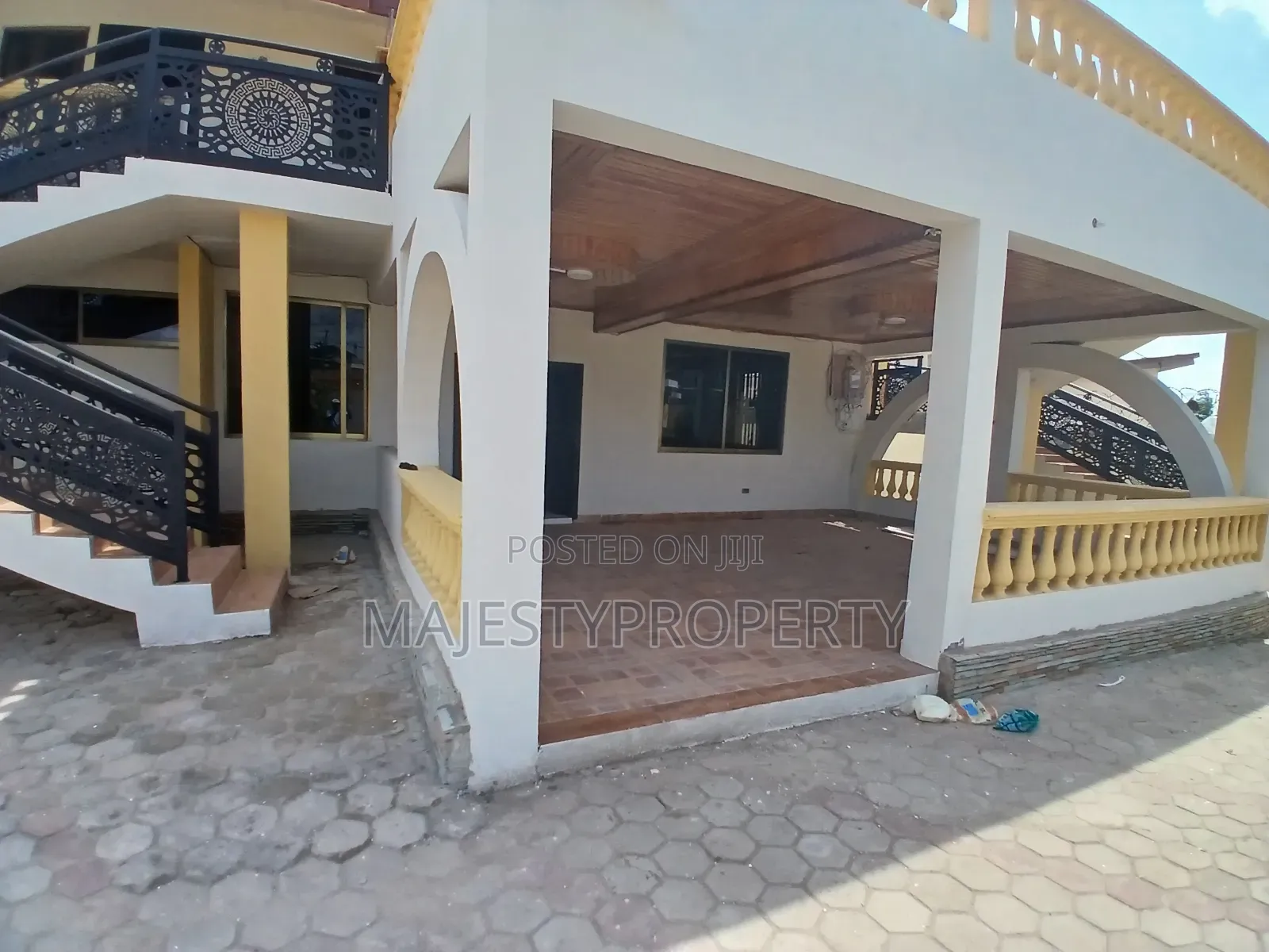 2bdrm Apartment in Okpoegonor, Baatsona Total for rent in Baatsona Total
