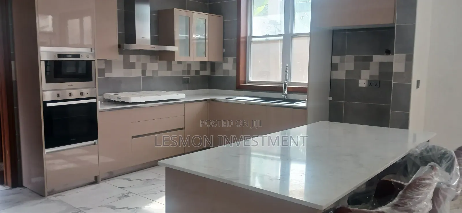 5bdrm Mansion in Lesmon Investment, American House for rent in American House