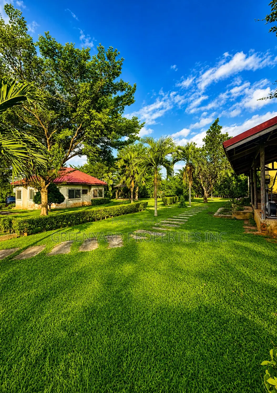 8bdrm Villa in Teiman, Oyarifa for sale in Oyarifa