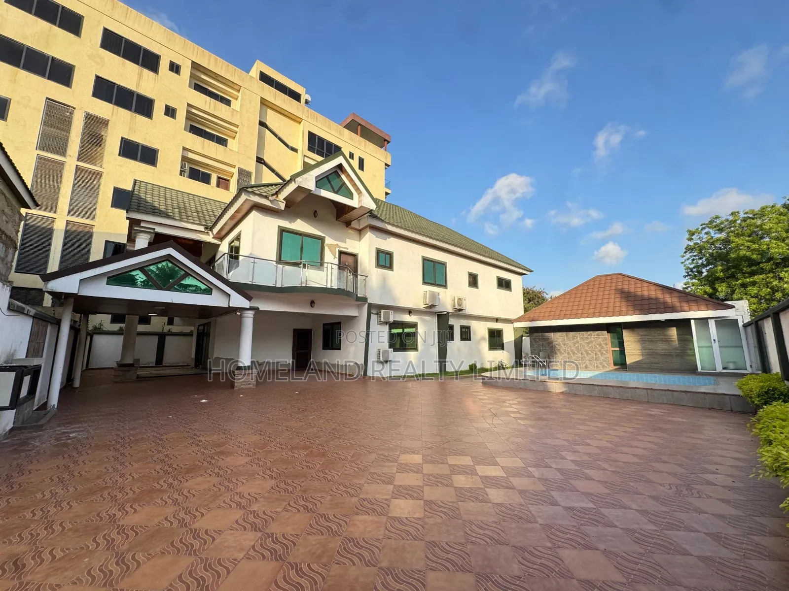 Furnished 7bdrm Apartment in East Legon Main, American House for rent in American House