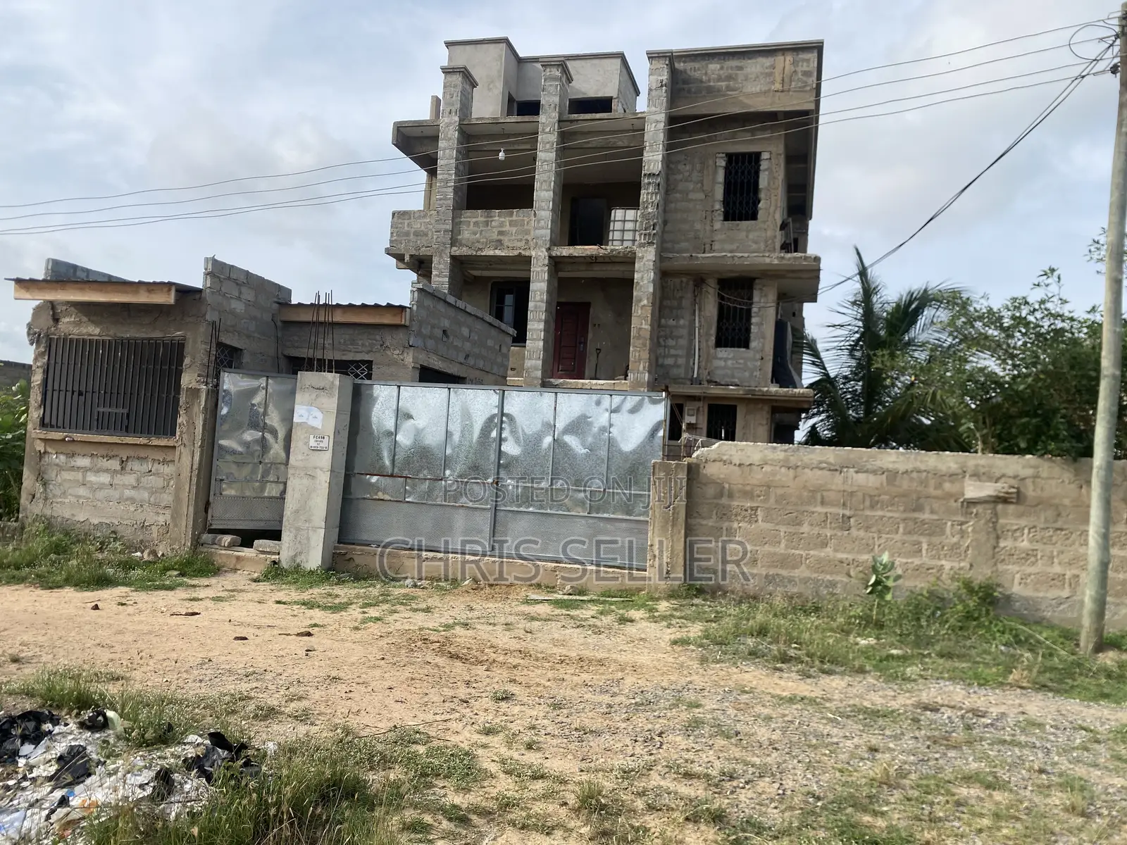 6bdrm Mansion in Prampram for sale in Prampram