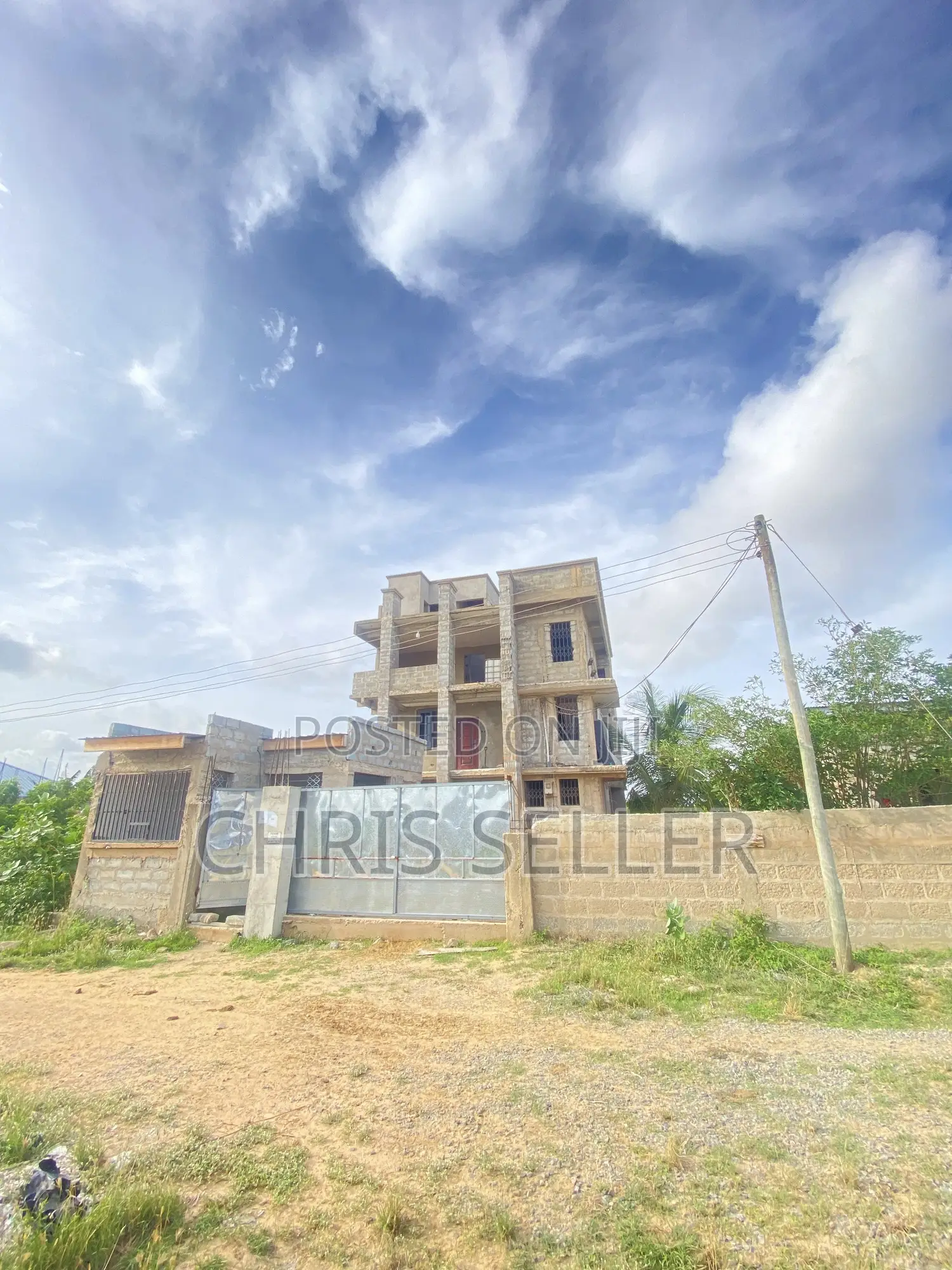 6bdrm Mansion in Prampram for sale in Prampram