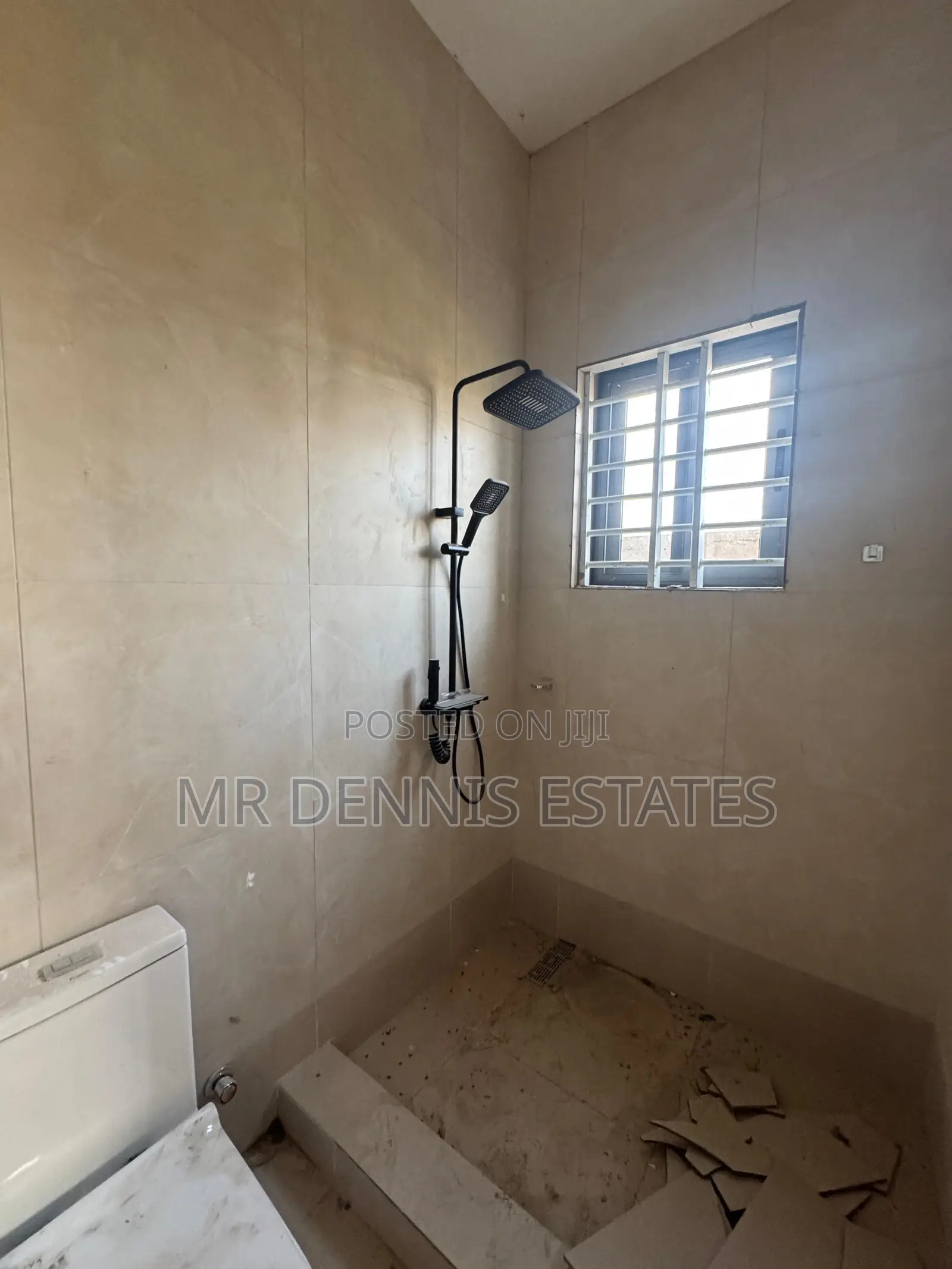 3bdrm House in Mr Dennis Estates, Pokuase for sale in Pokuase