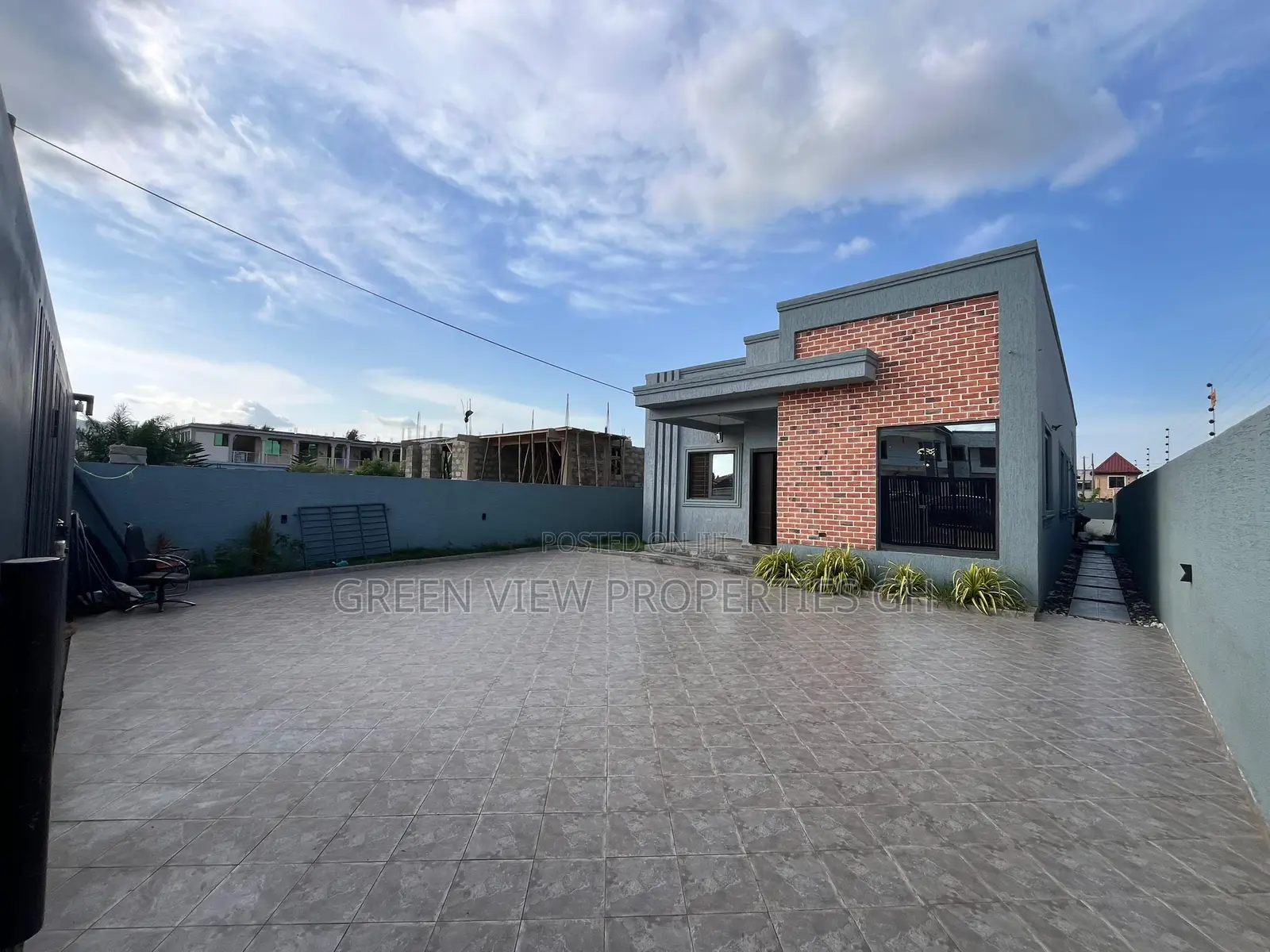 5bdrm House in Oyarifa for sale in Oyarifa