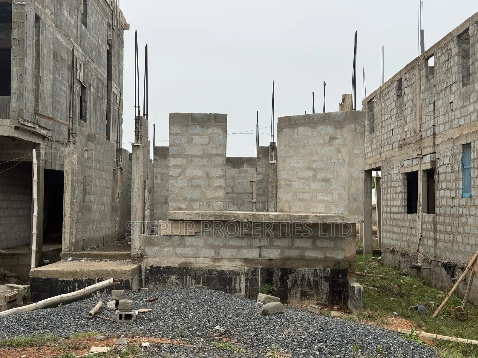 4bdrm House in Adenta, Housing Down for sale in Housing Down