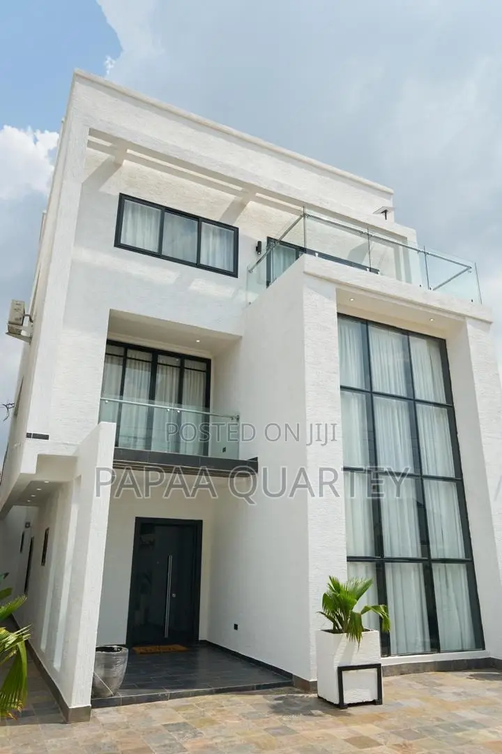 4bdrm House in East Legon for sale in East Legon