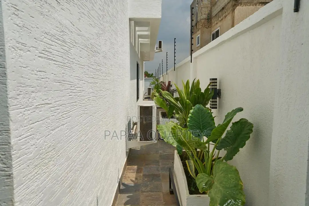 4bdrm House in East Legon for sale in East Legon