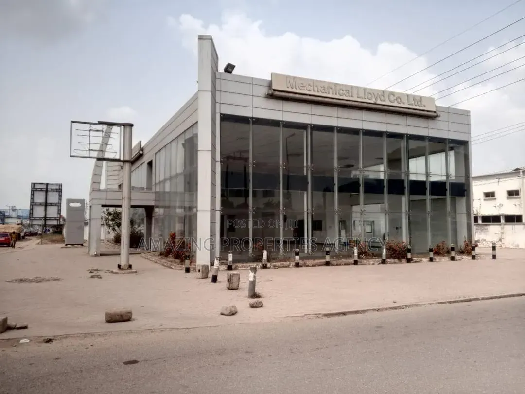 Premium Car Showroom Facility in Takoradi in Takoradi