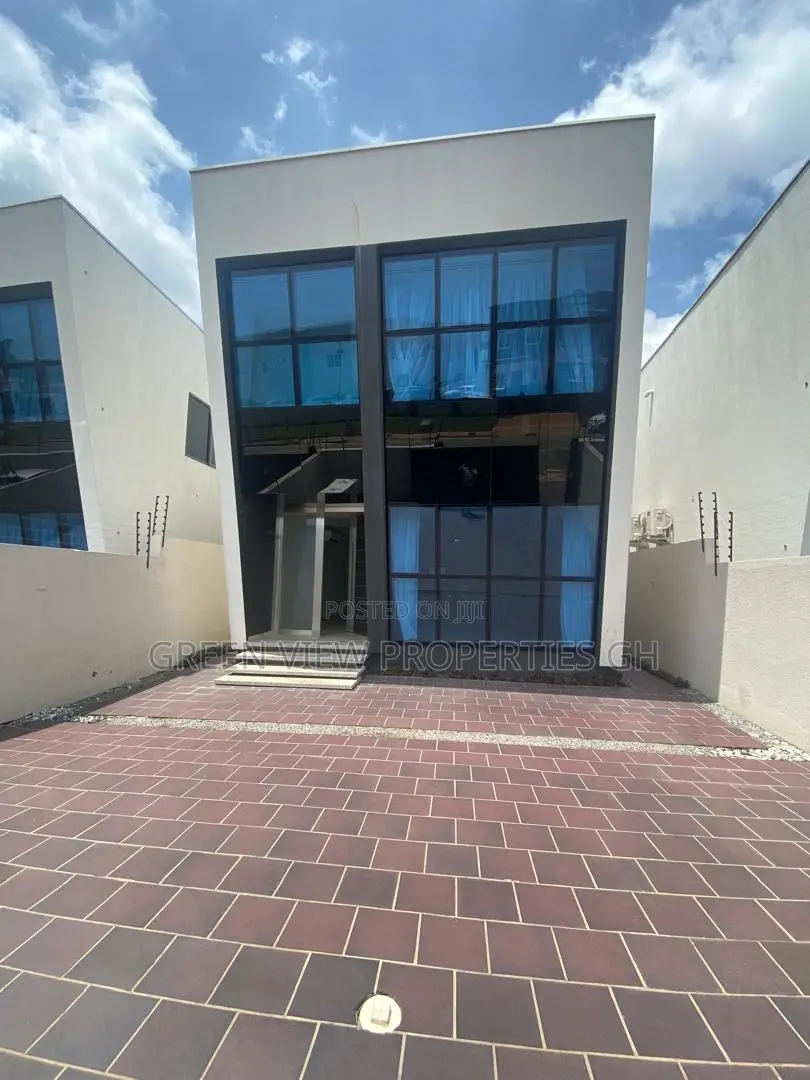 4bdrm Duplex in East Legon for rent in East Legon