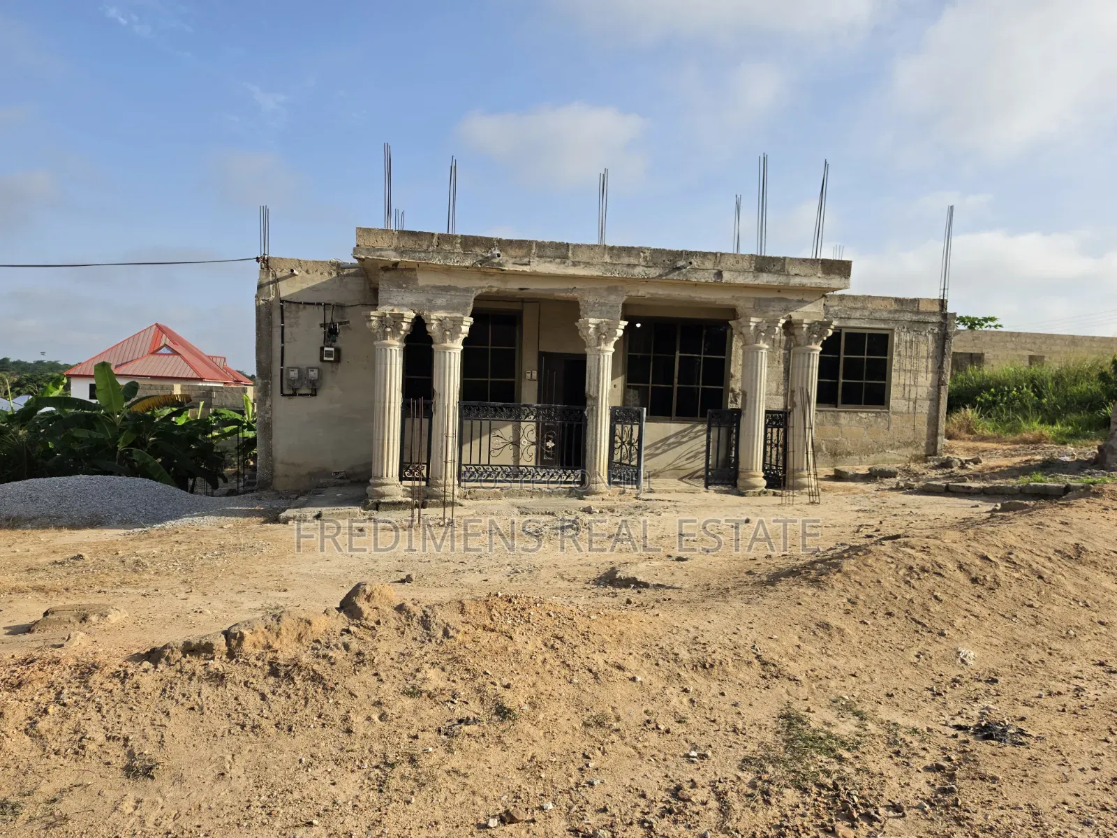4bdrm Apartment in Fredimens Real, Afigya-Kwabre for sale in Afigya-Kwabre