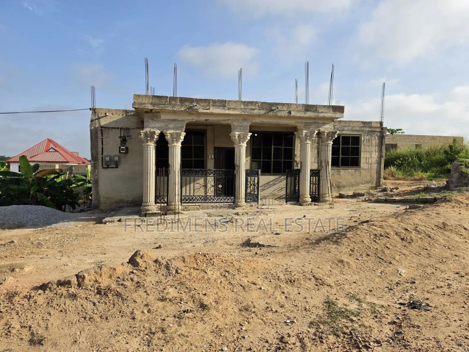4bdrm Apartment in Fredimens Real, Afigya-Kwabre for sale in Afigya-Kwabre