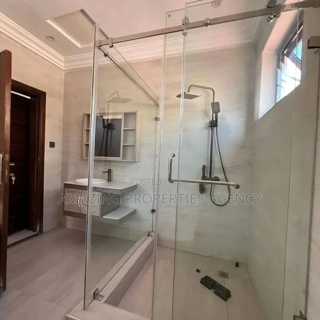 3bdrm Townhouse / Terrace in East Legon, A&C Mall Area for rent in A&C Mall Area