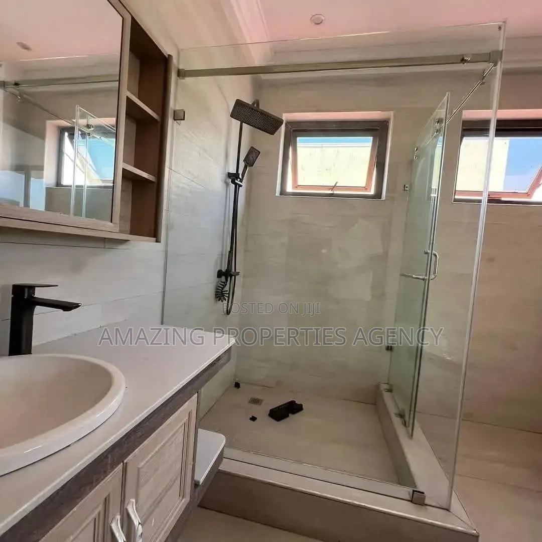 3bdrm Townhouse / Terrace in East Legon, A&C Mall Area for rent in A&C Mall Area