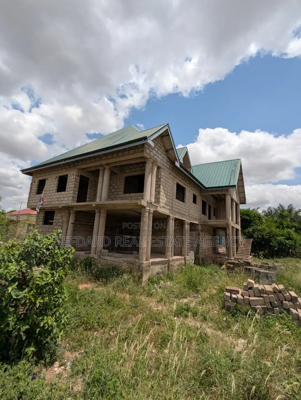 5bdrm House in Sefdard Properties, Pokuase for sale in Pokuase