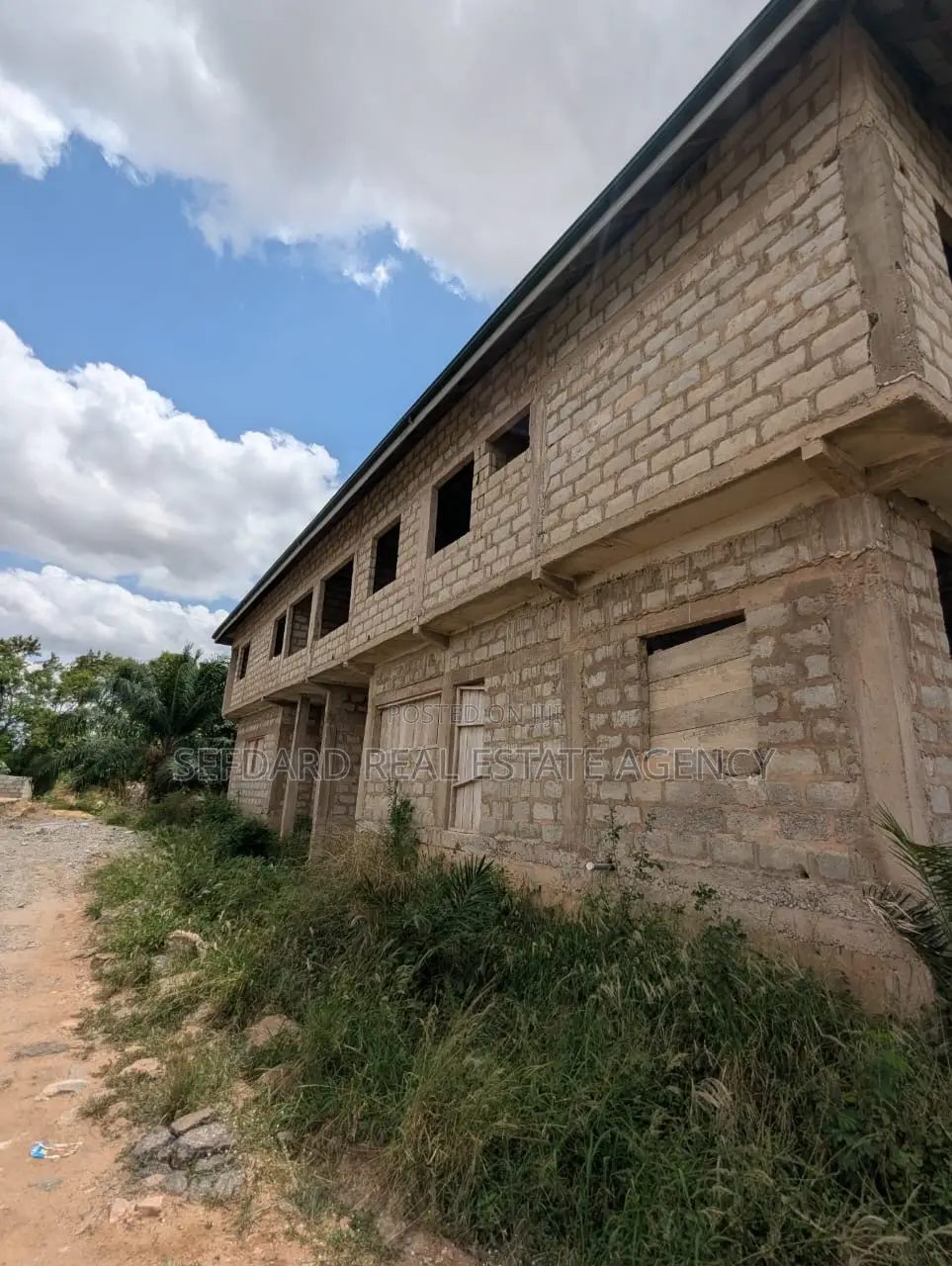 5bdrm House in Sefdard Properties, Pokuase for sale in Pokuase