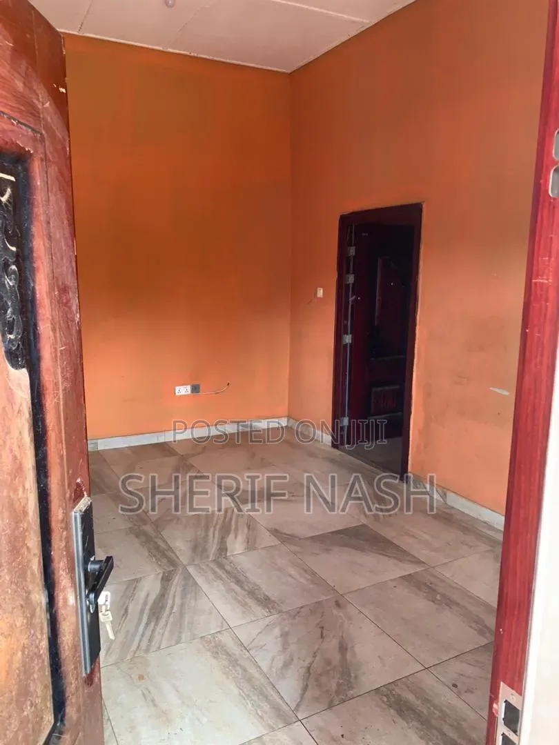 2bdrm Apartment in Ashiyie Fullani, Accra Metropolitan for rent in Accra Metropolitan